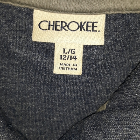 Cherokee  Sweater - Picture 3 of 4